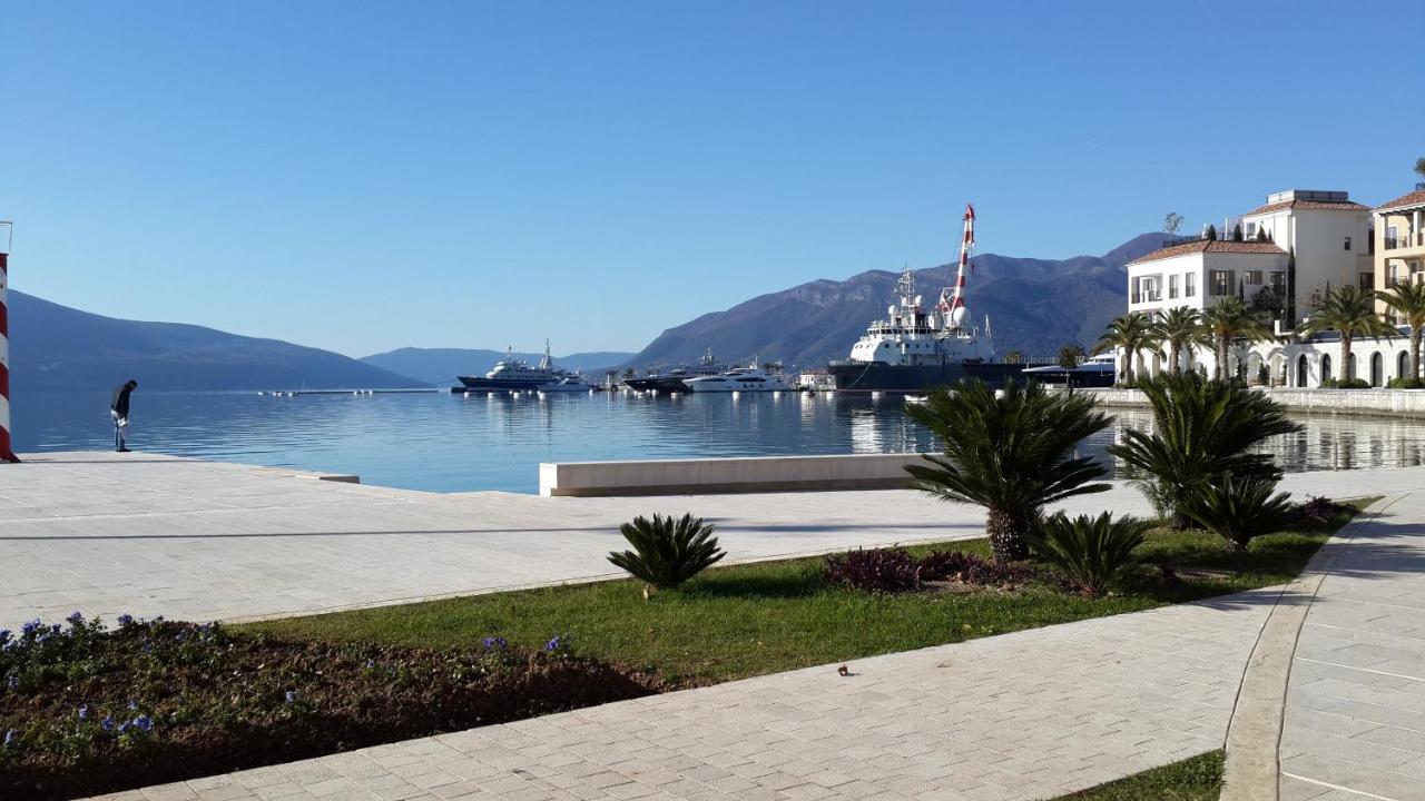 Room Next To Porto Montenegro Tivat Exterior photo