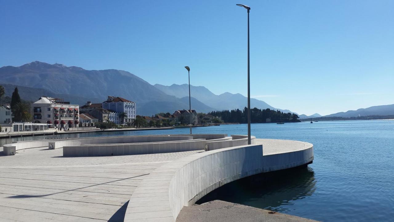 Room Next To Porto Montenegro Tivat Exterior photo